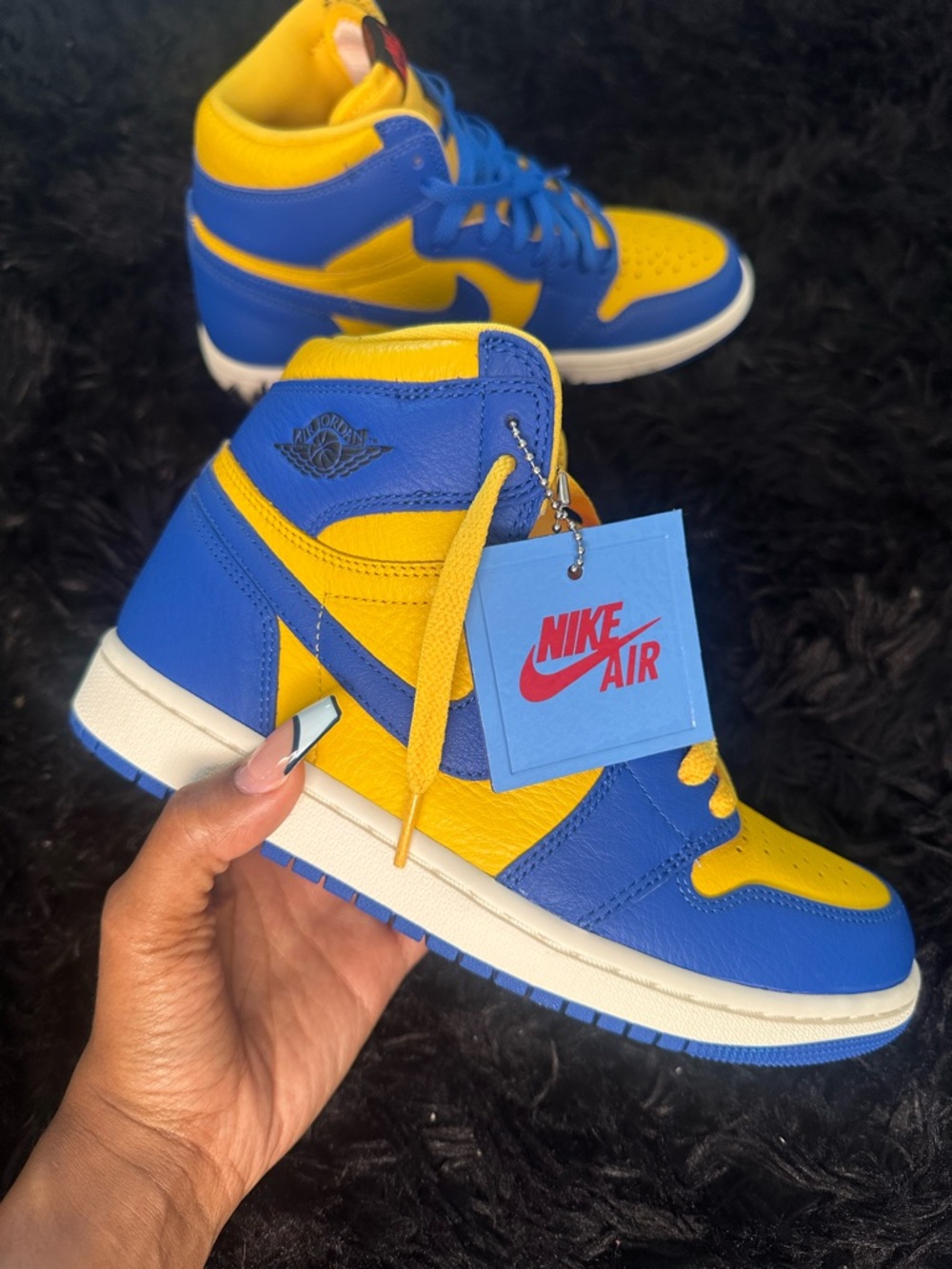 Nike Air Jordan 1 Mid Sneakers - Blue & Yellow